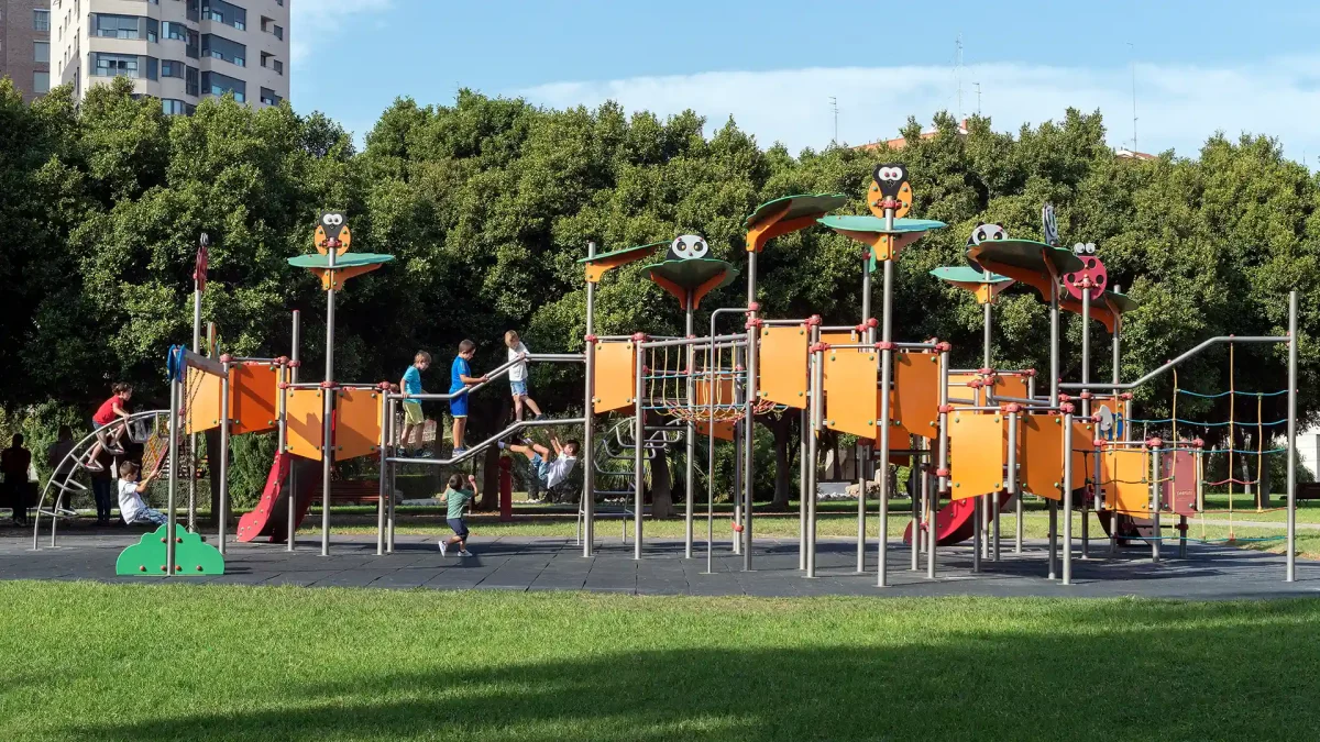 Suministros Odin Distribucion y Montaje de Parques Infantiles en Castilla Leon