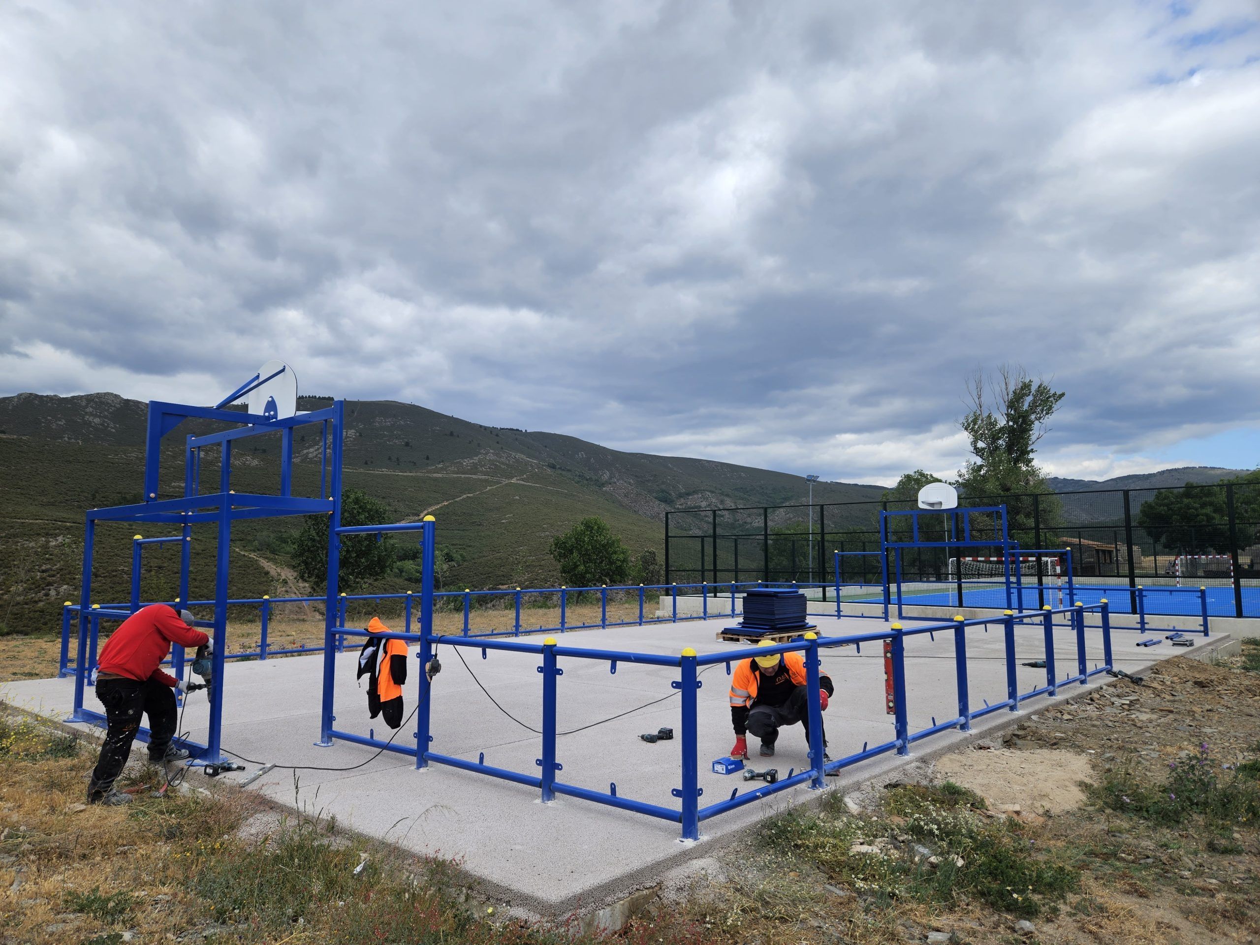 Instalacion y Distribucion de elementos deportivos de suministros odin en Castilla Leon