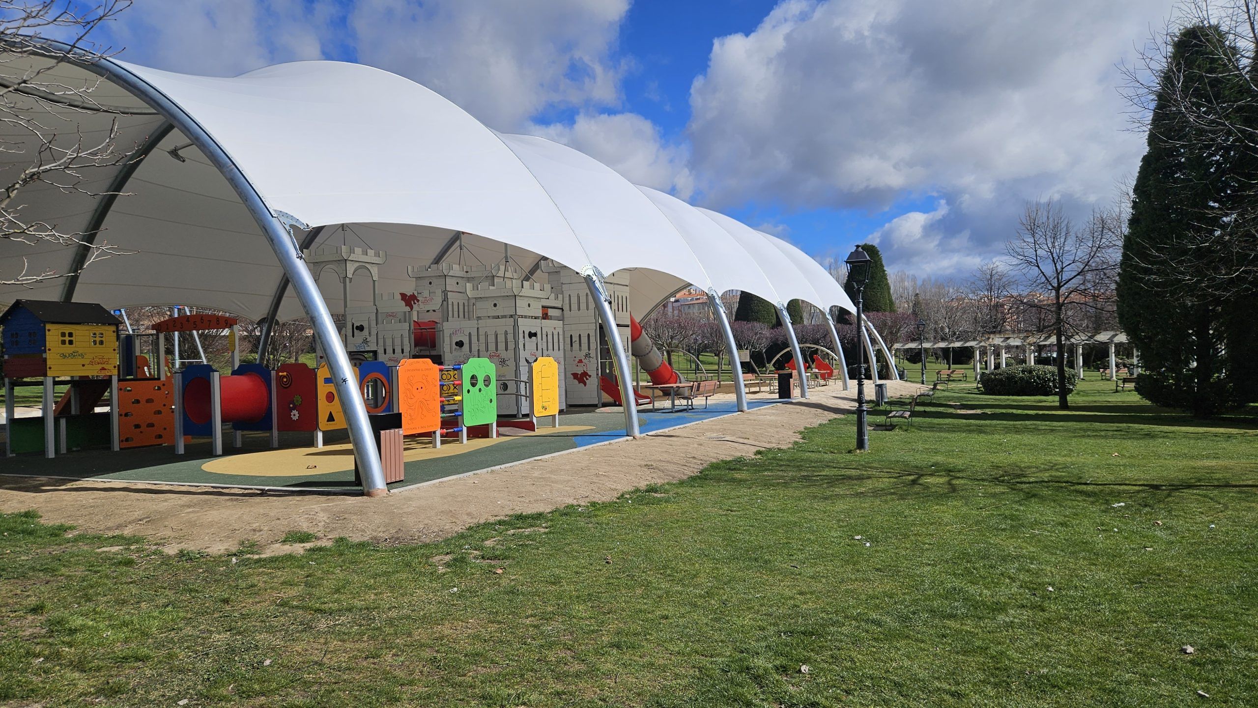Instalacion de parques infantiles en Castilla Leon