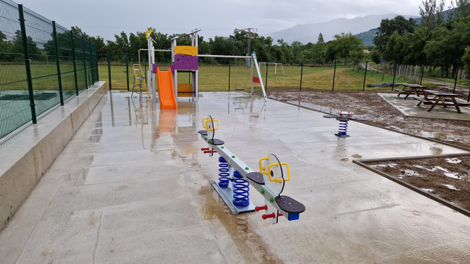 PARQUE INFANTIL SANTO TOME (2) PARQUE INFANTIL SANTO TOME 2